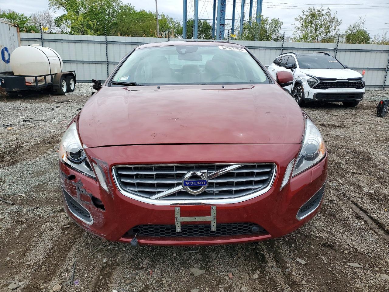 2013 VOLVO S60