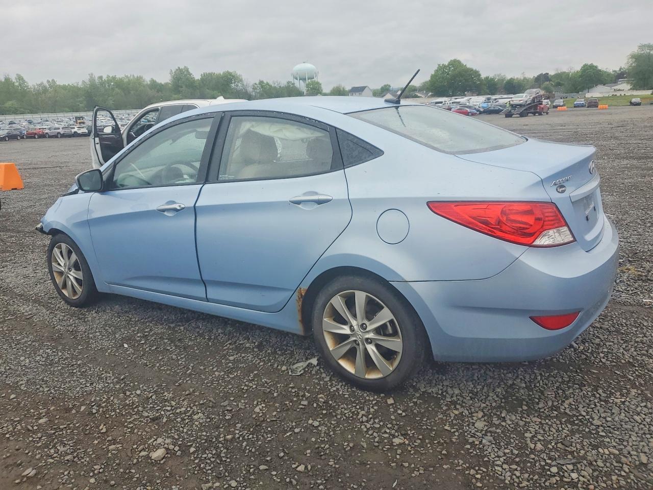 2013 HYUNDAI ACCENT