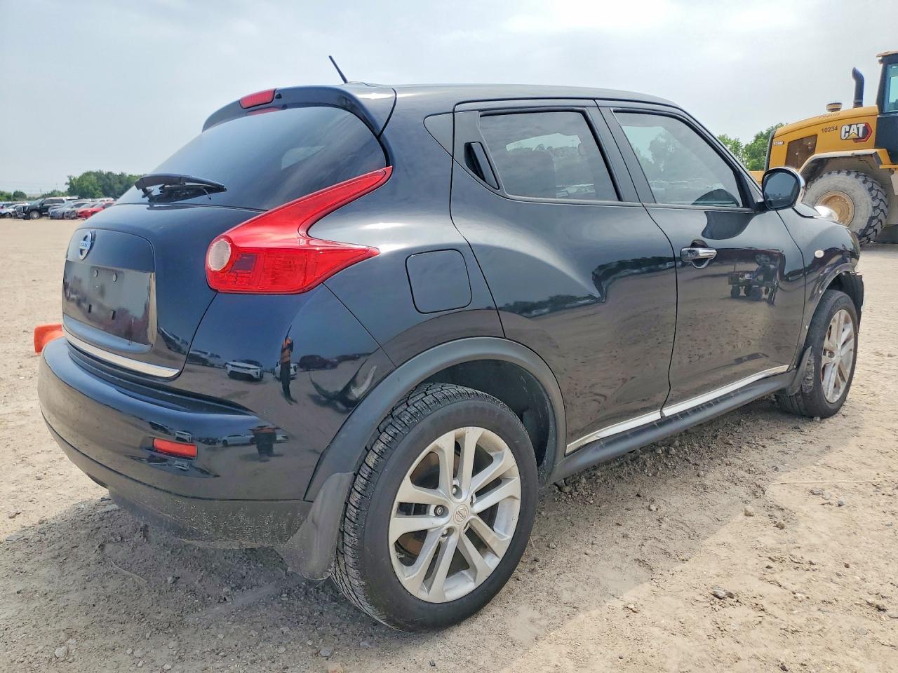 2011 NISSAN Juke
