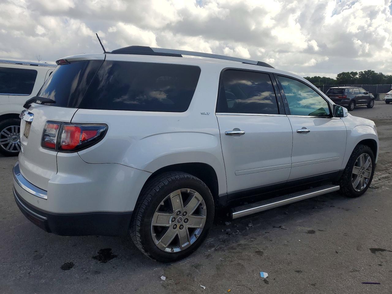 2017 GMC ACADIA