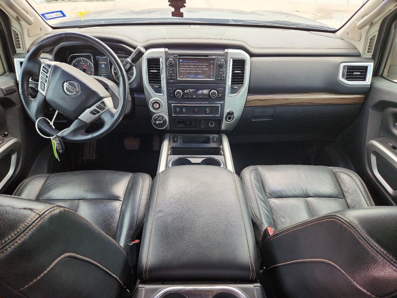 2017 NISSAN Titan