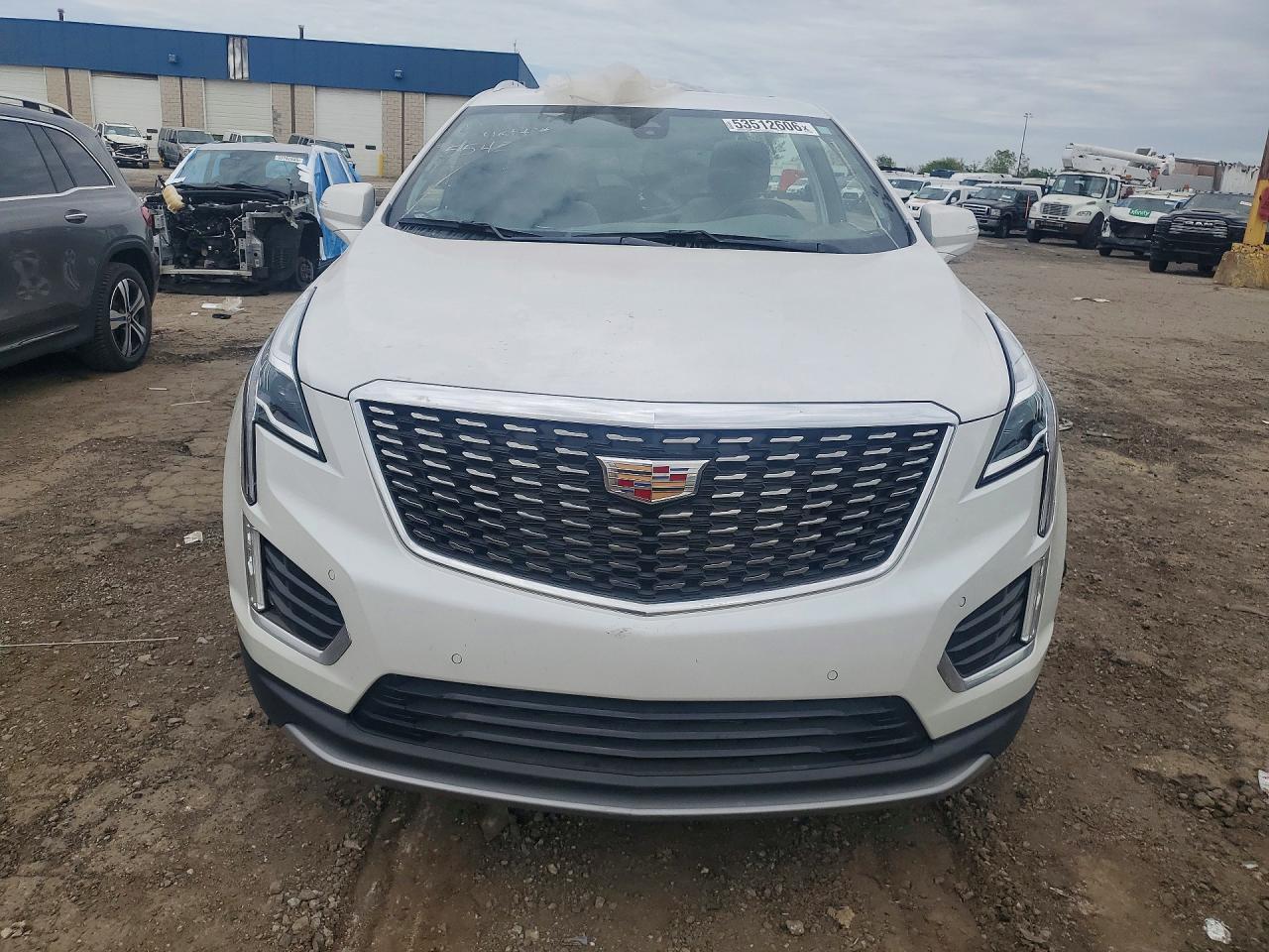 2025 CADILLAC XT5