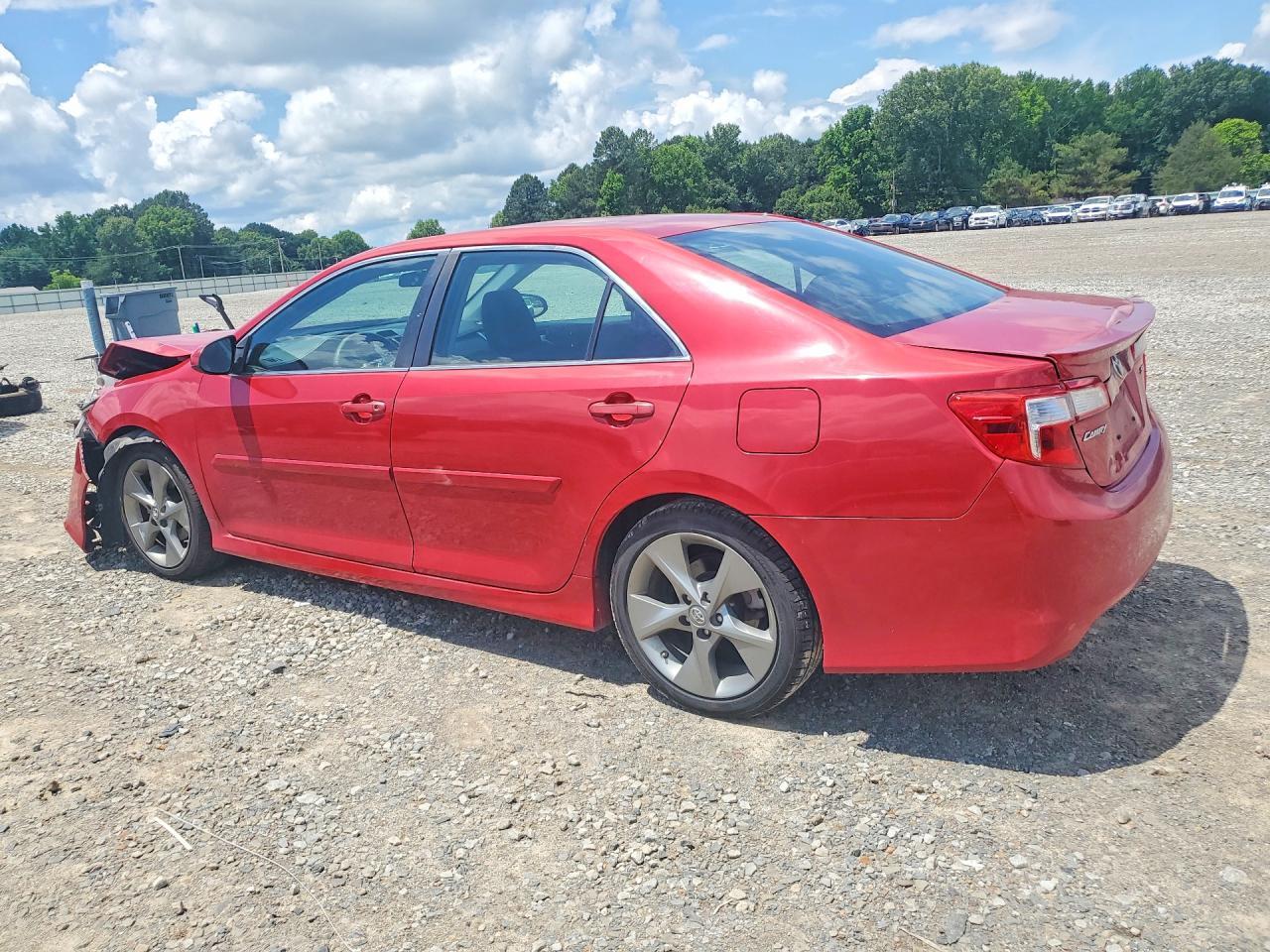 2014 TOYOTA CAMRY