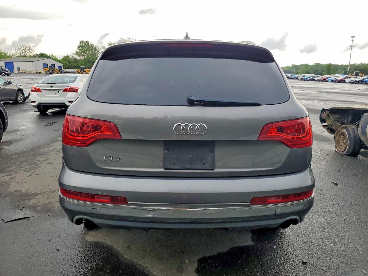 2012 AUDI Q7