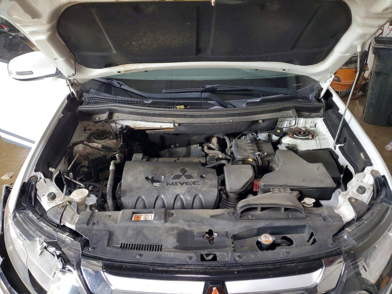 2016 MITSUBISHI outlander