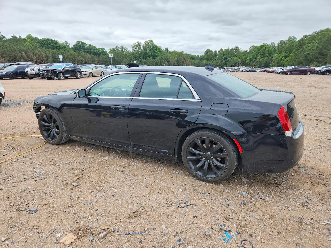 2019 CHRYSLER 300