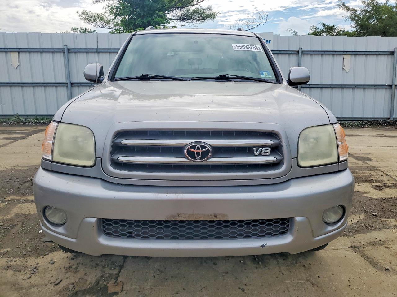 2004 TOYOTA Sequoia