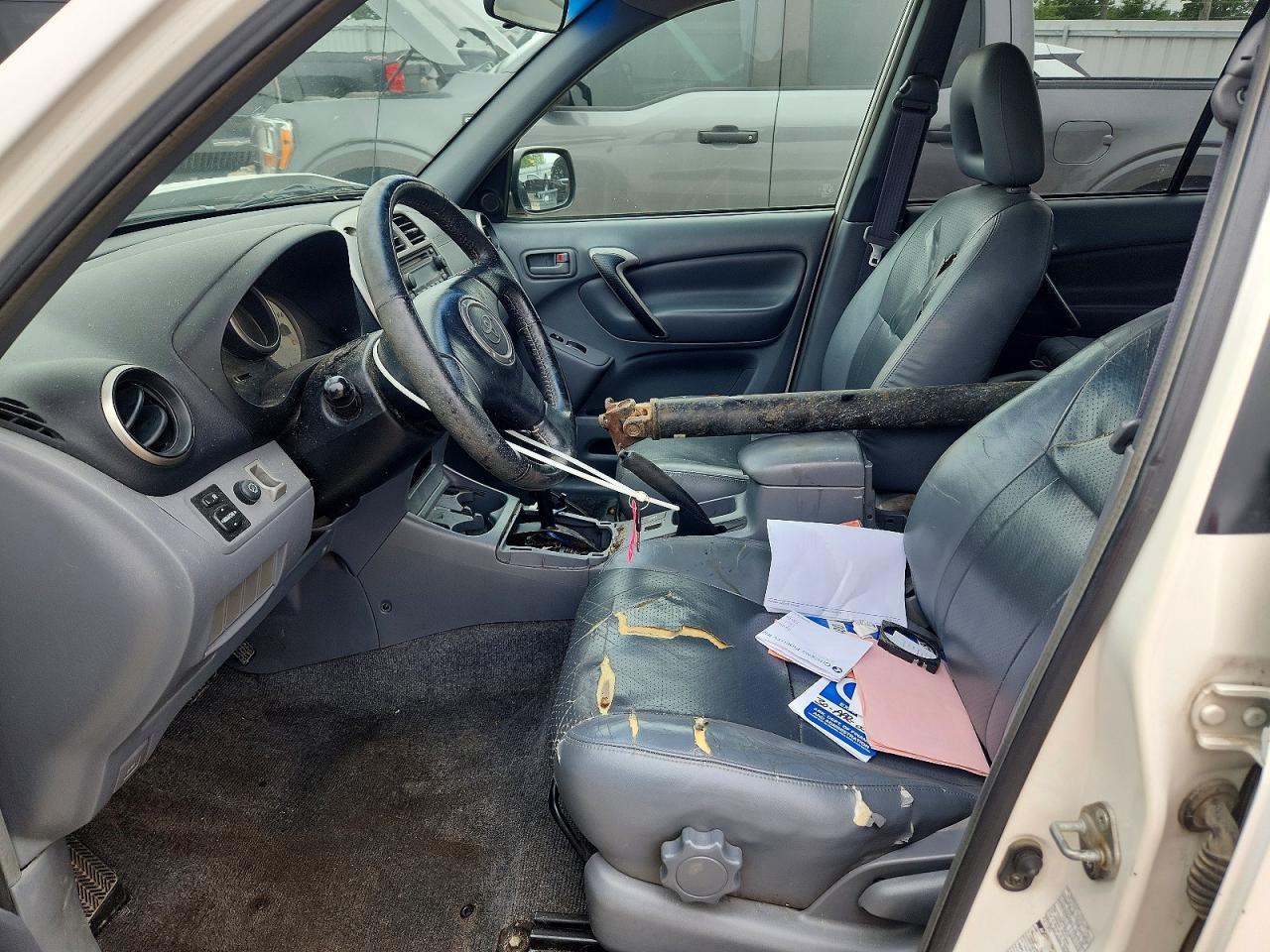 2001 TOYOTA RAV4