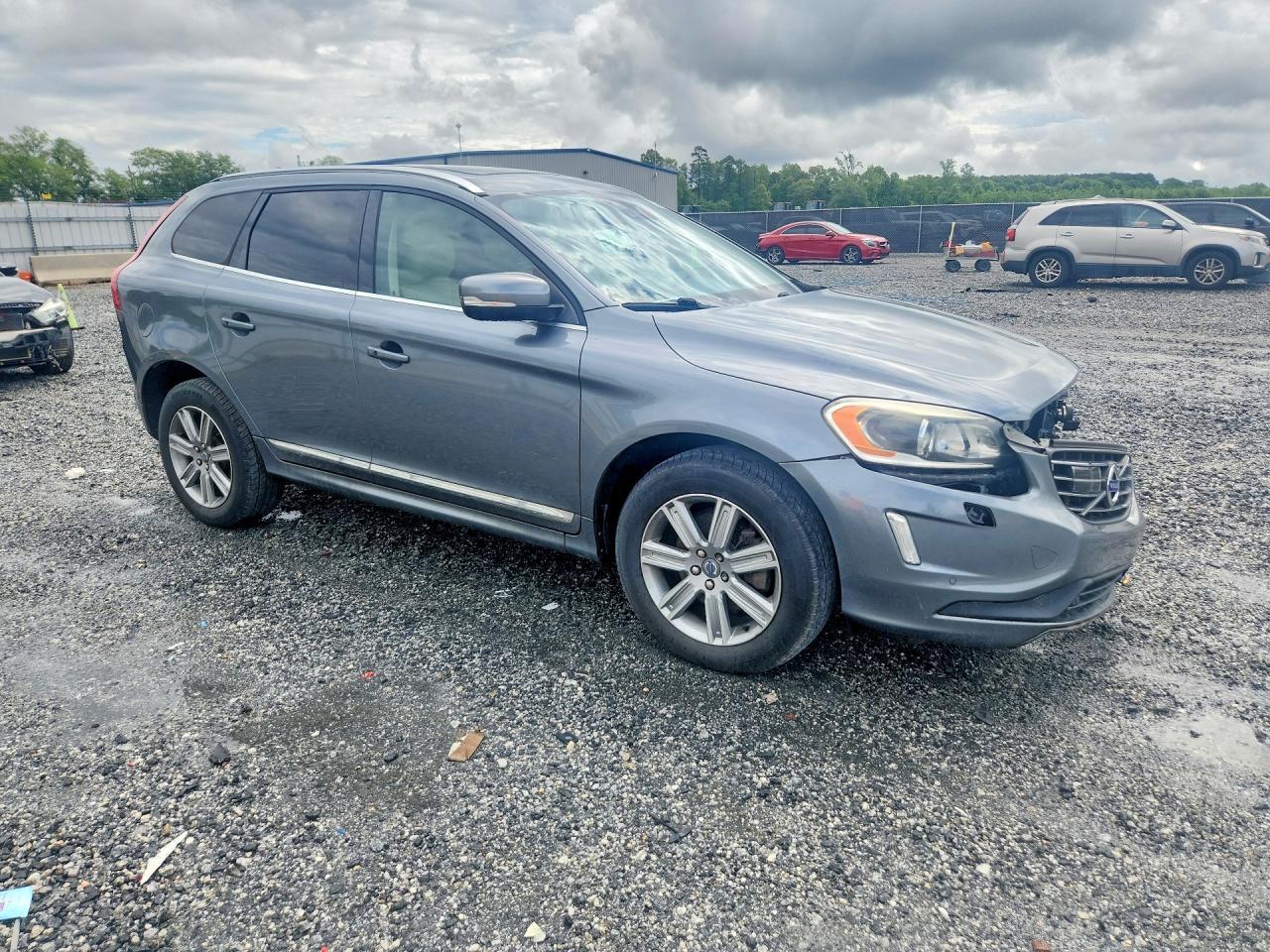 2016 VOLVO XC60