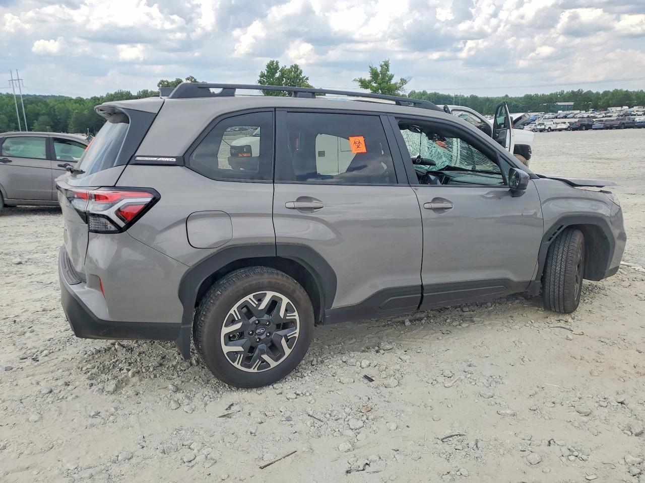 2025 SUBARU FORESTER