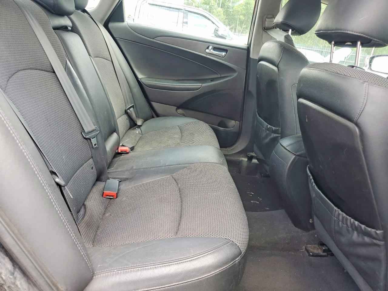2011 HYUNDAI SONATA