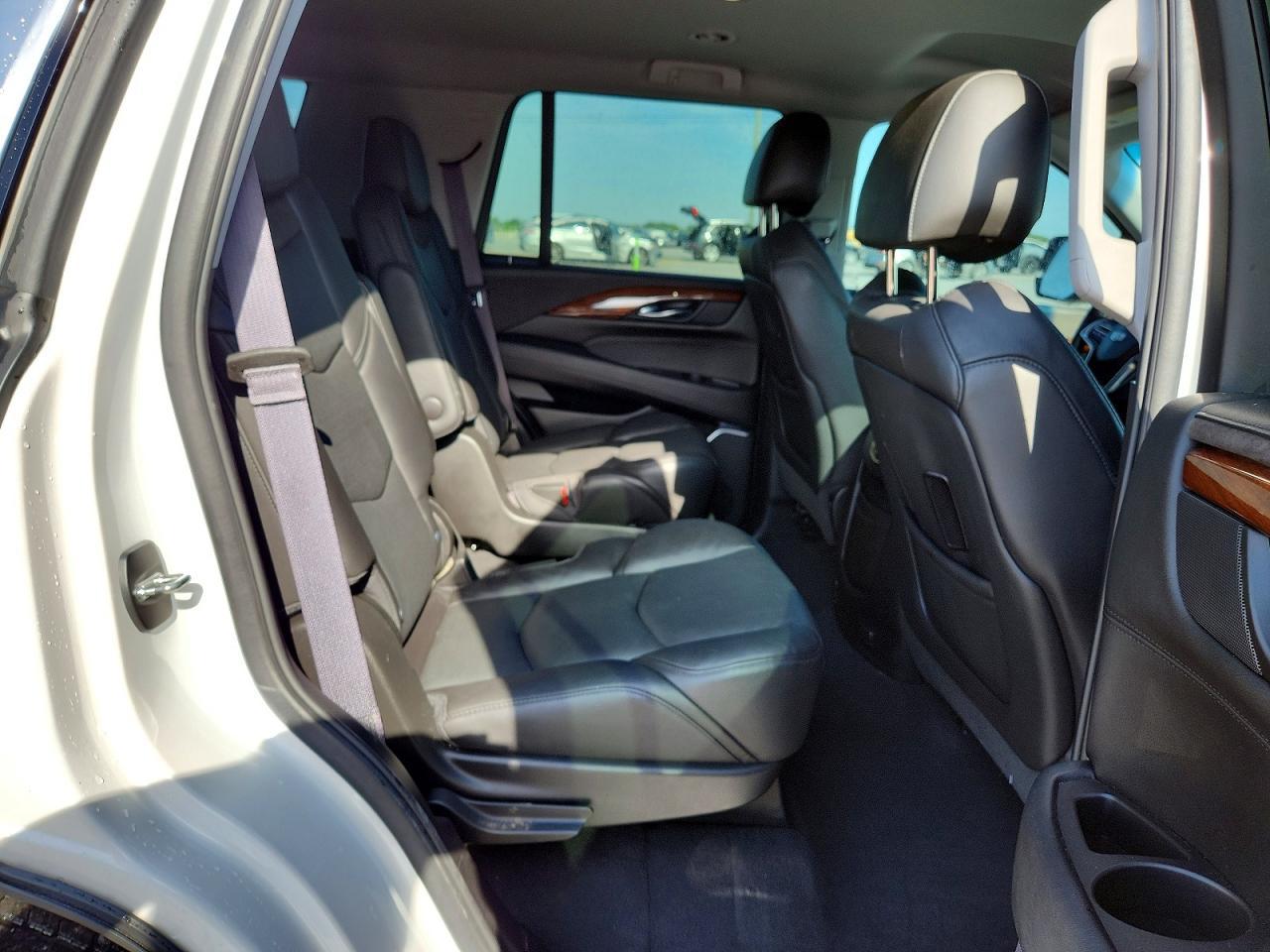 2016 CADILLAC ESCALADE