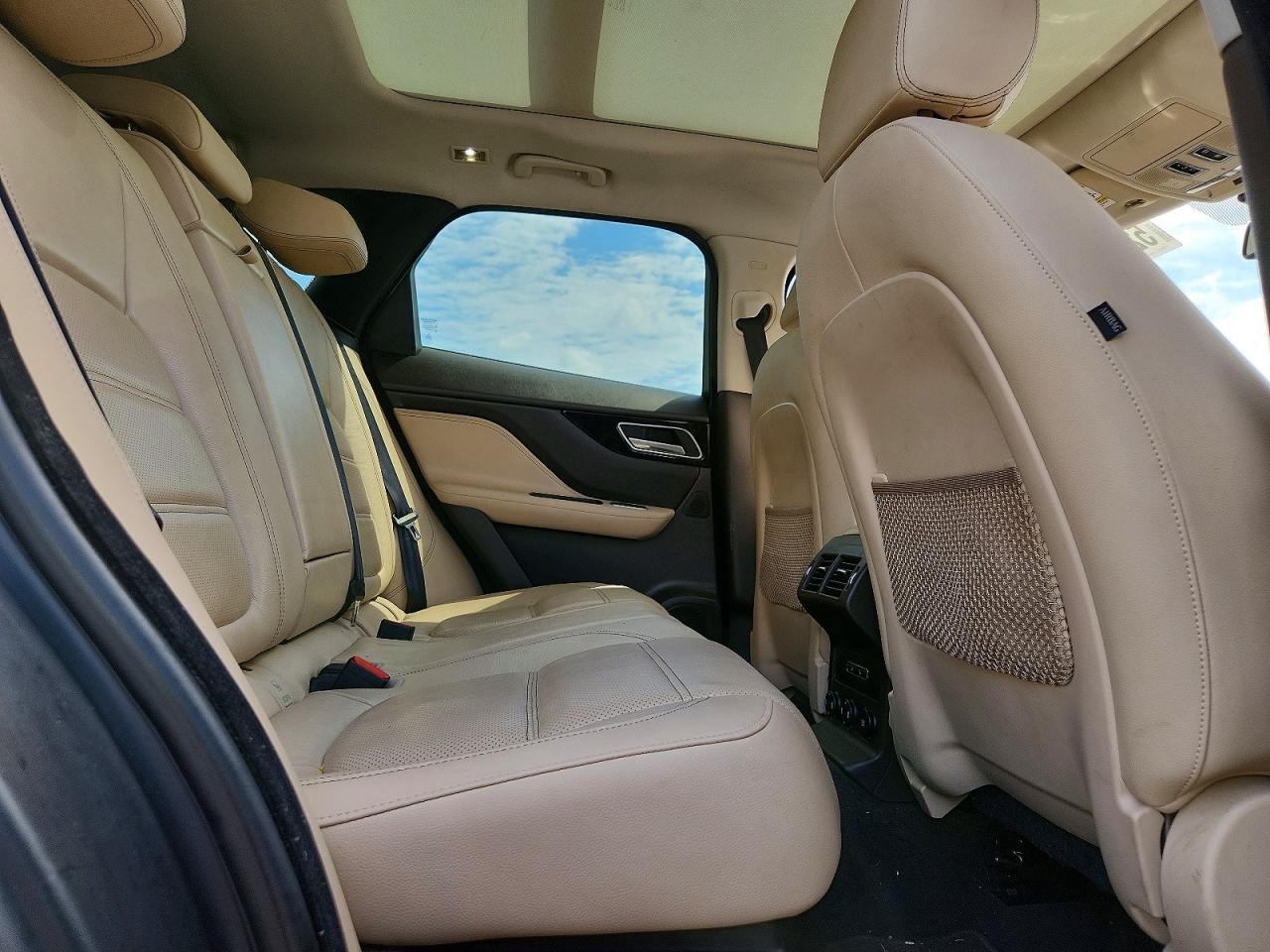 2018 JAGUAR F-Pace