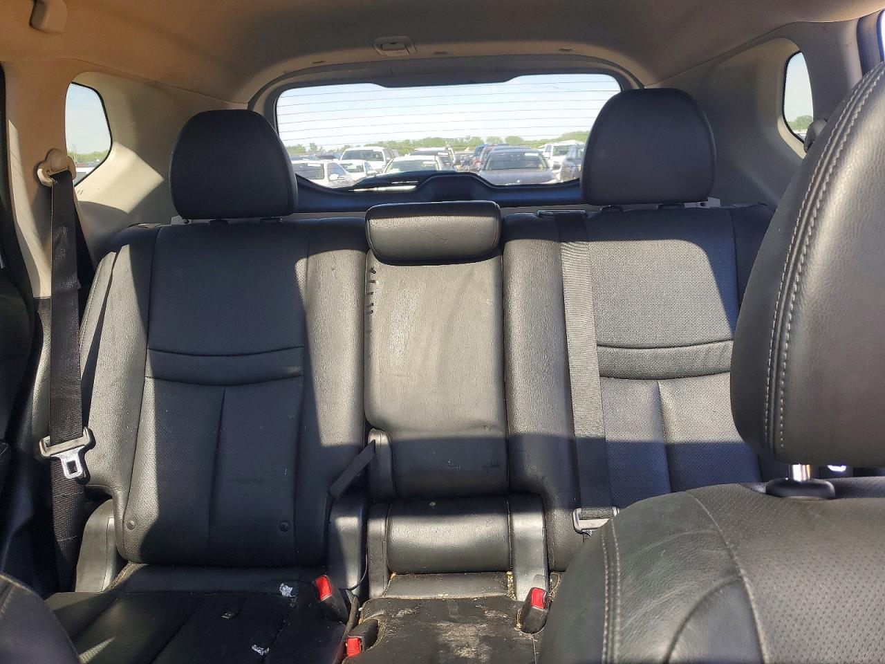 2015 NISSAN ROGUE
