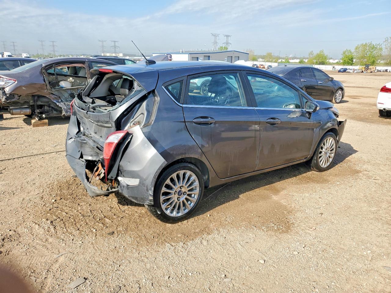 2016 FORD Fiesta