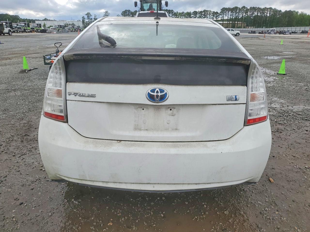 2011 TOYOTA PRIUS