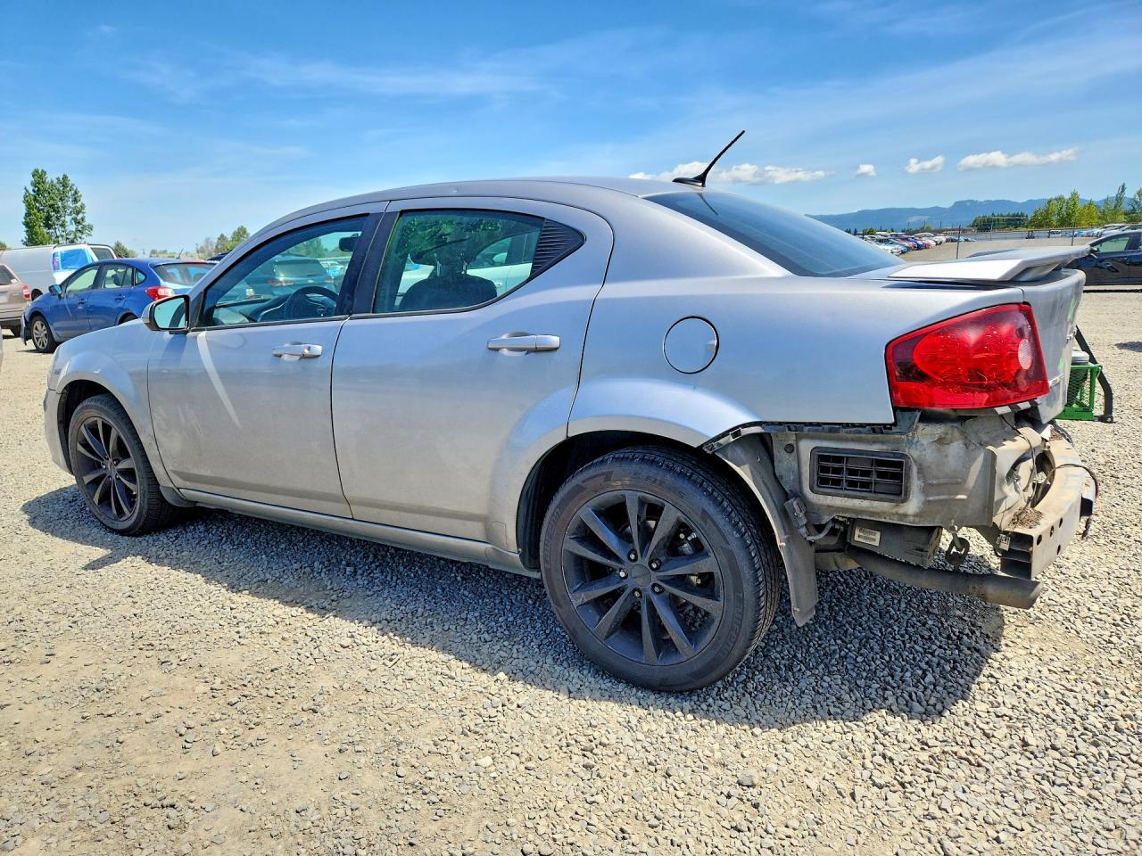 2013 DODGE Avenger