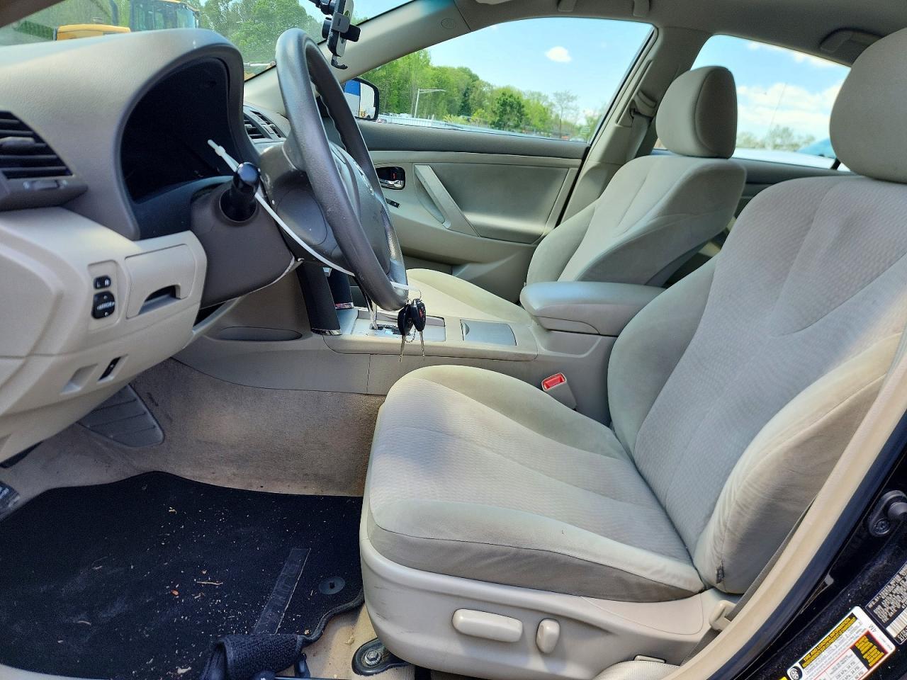 2011 TOYOTA CAMRY