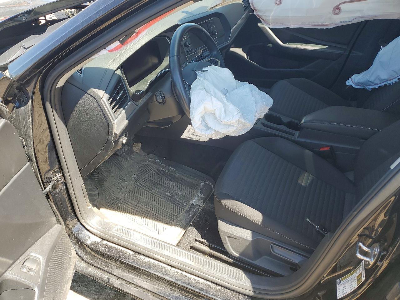 2022 VOLKSWAGEN JETTA