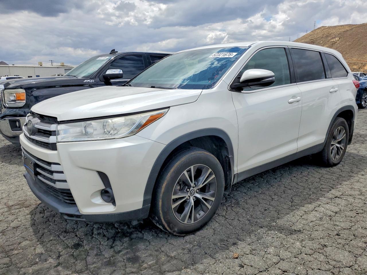 2019 TOYOTA HIGHLANDER
