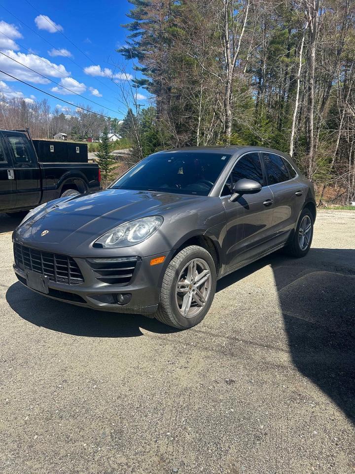 2015 PORSCHE Macan