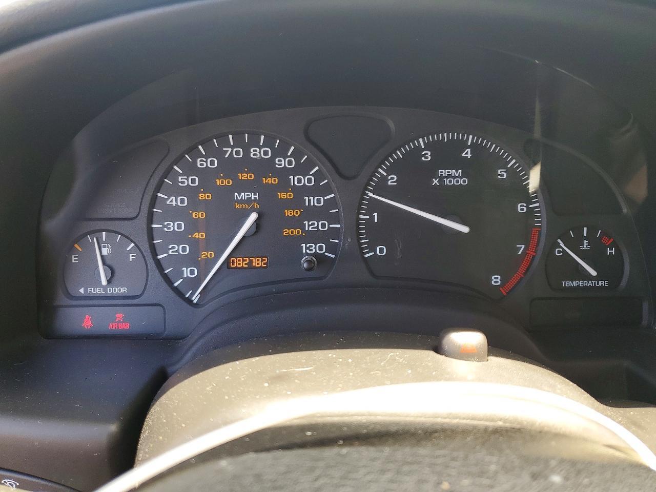 2002 SATURN Sc2
