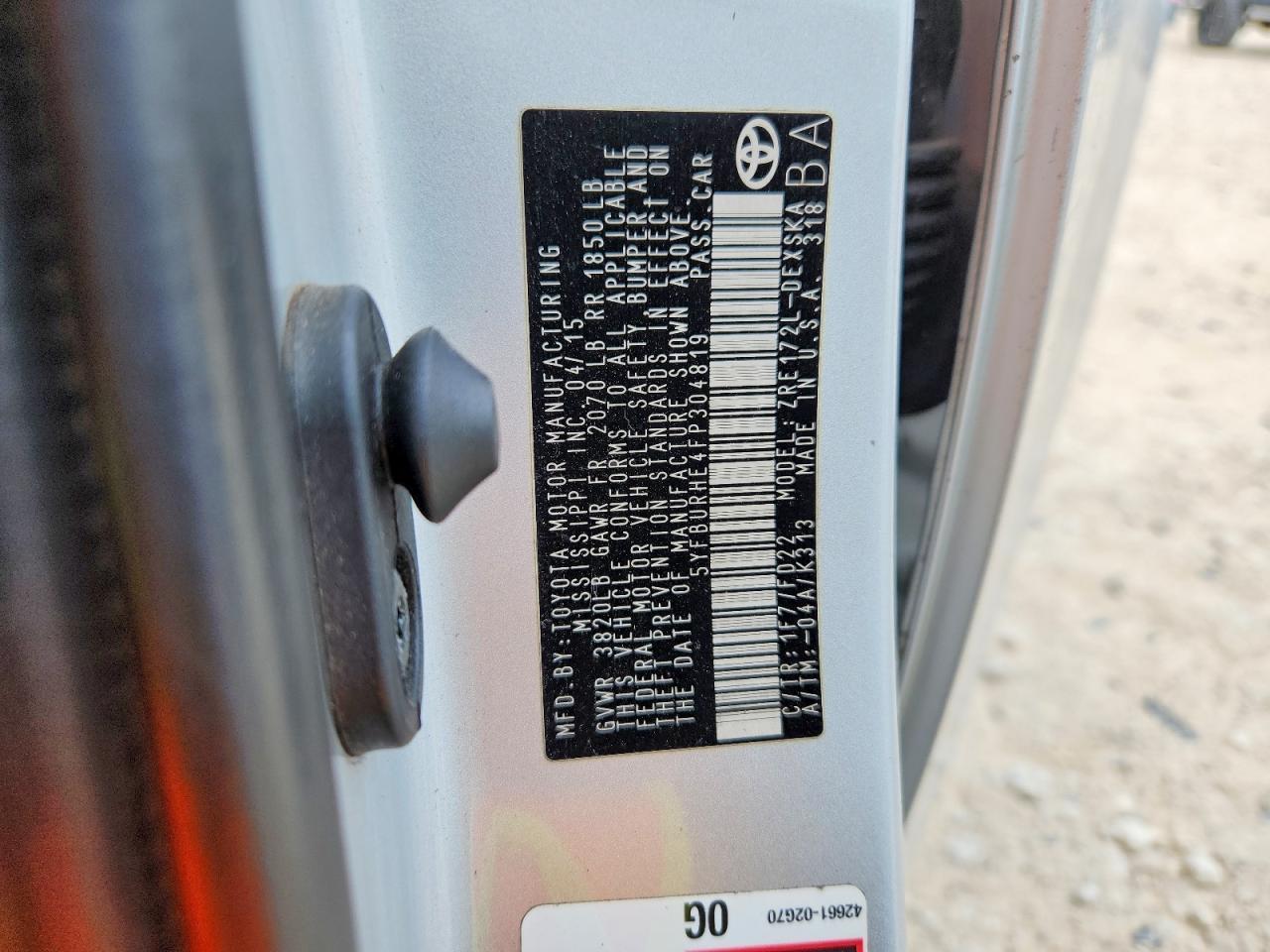 2015 TOYOTA COROLLA