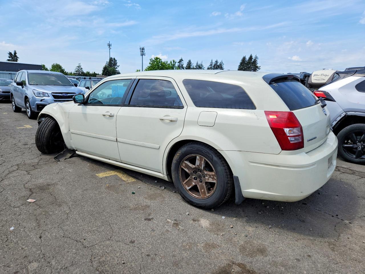 2005 DODGE MAGNUM