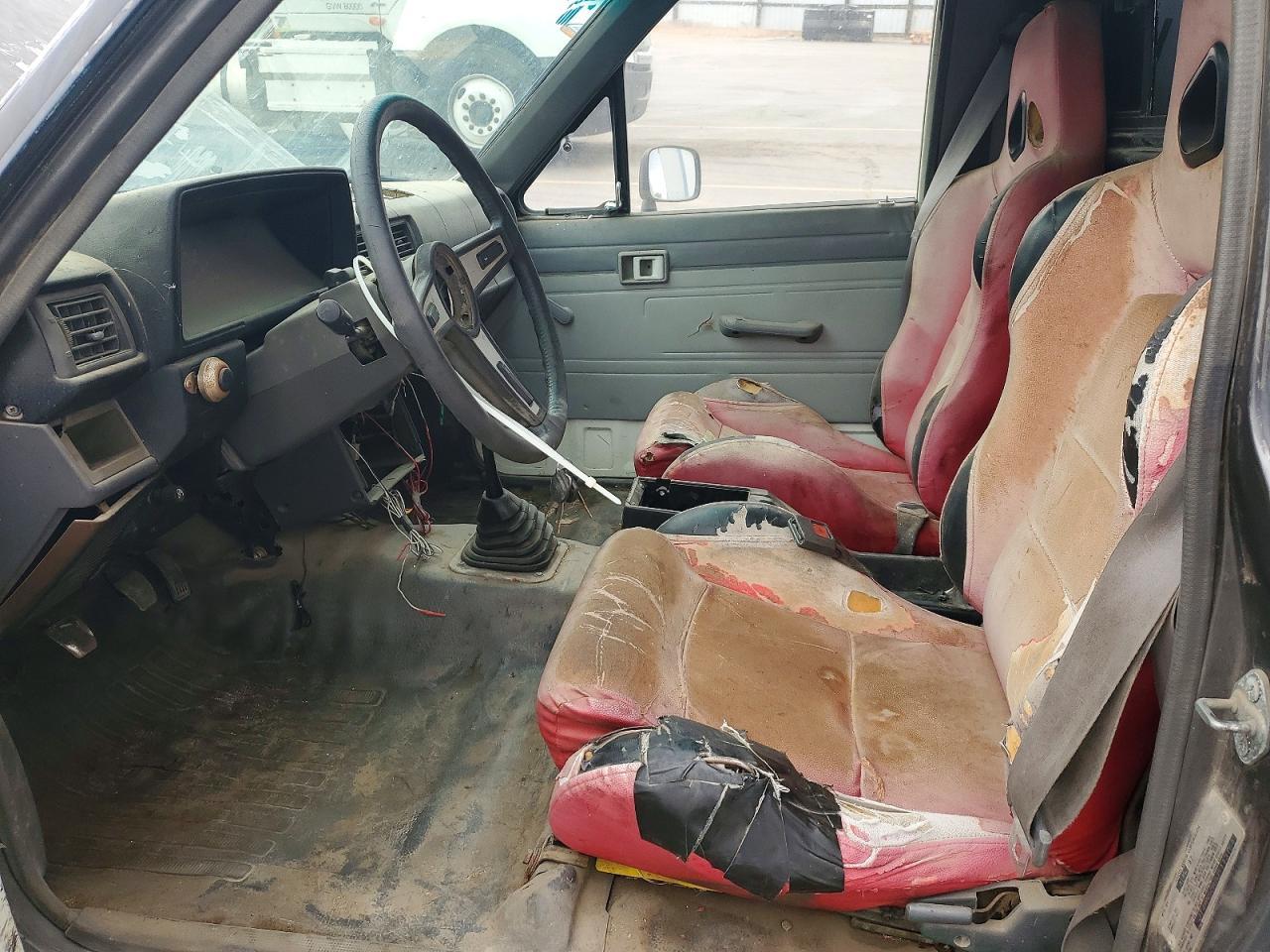 1988 TOYOTA Pickup