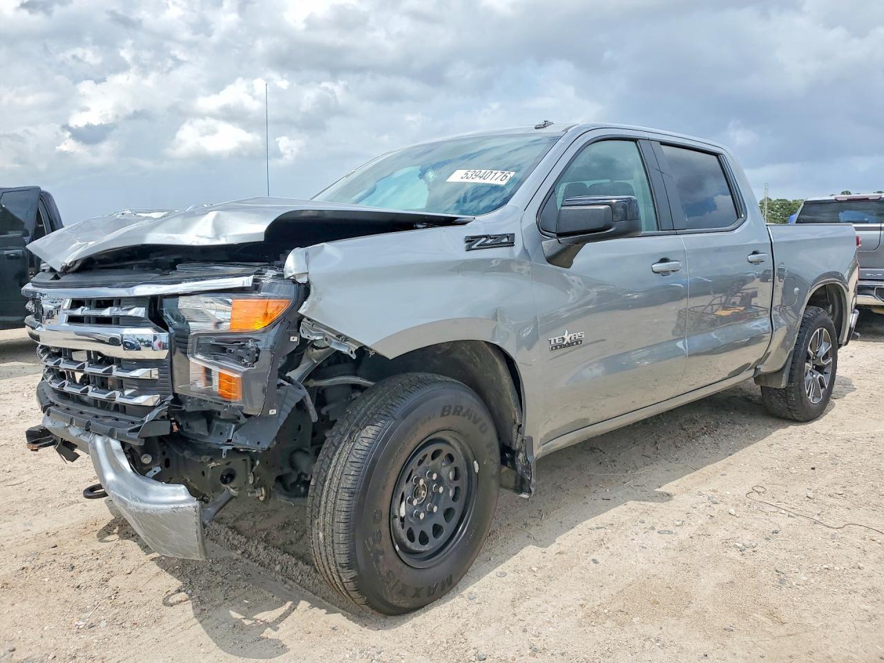 2024 CHEVROLET Silverado