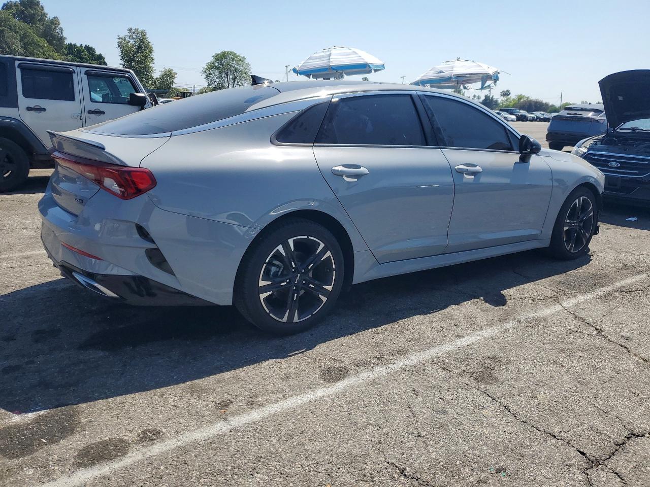 2022 KIA K5