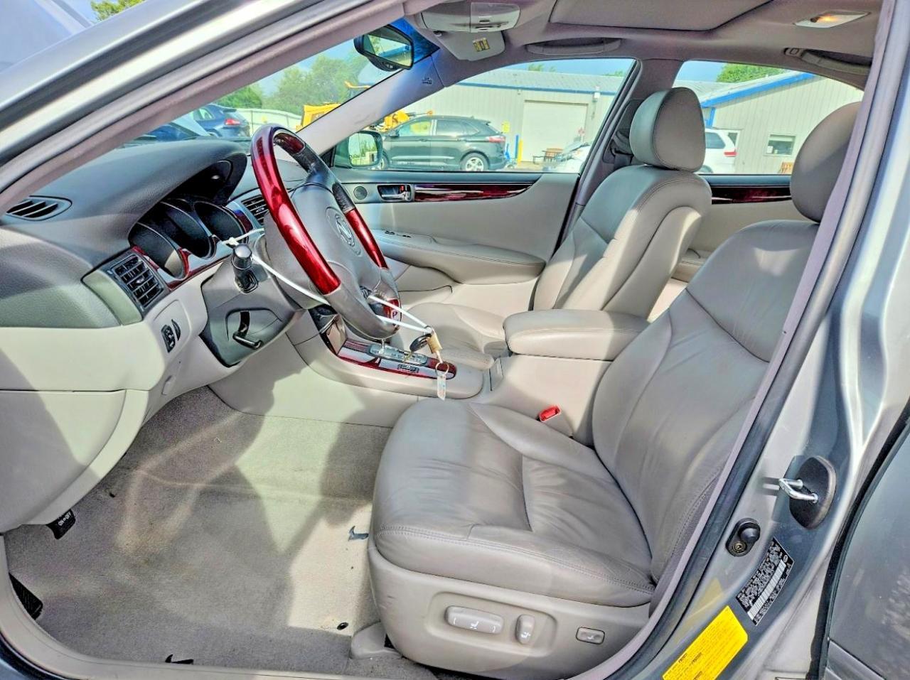 2004 LEXUS ES 330