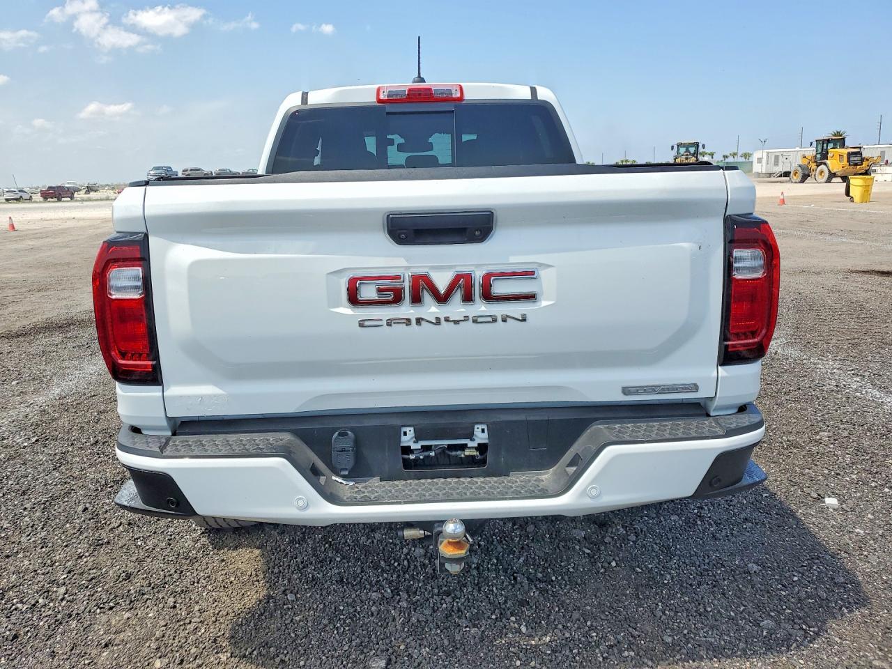 2023 GMC CANYON