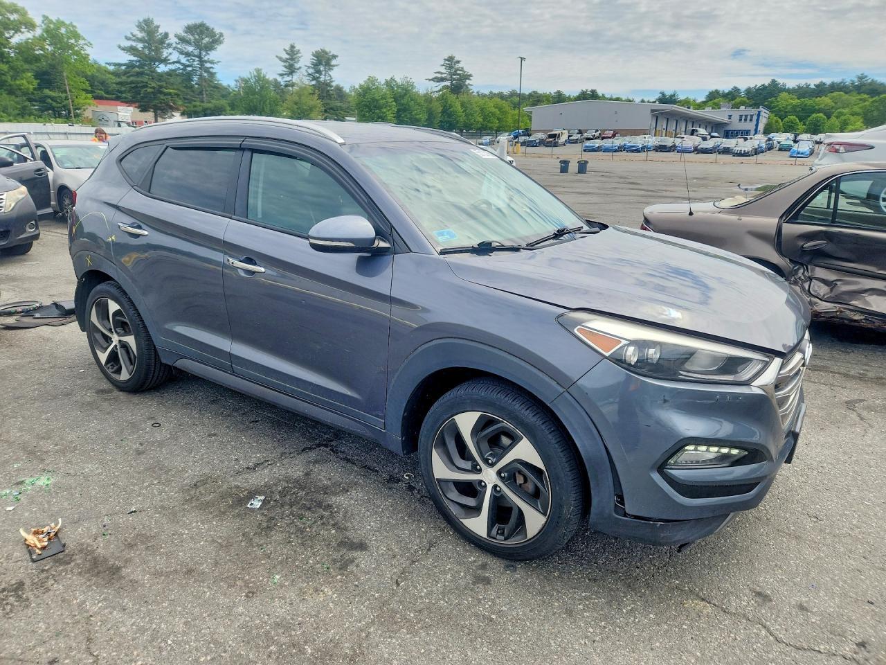 2016 HYUNDAI TUCSON