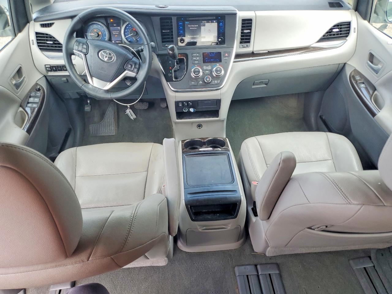 2015 TOYOTA SIENNA
