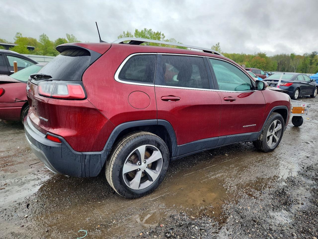 2019 JEEP CHEROKEE