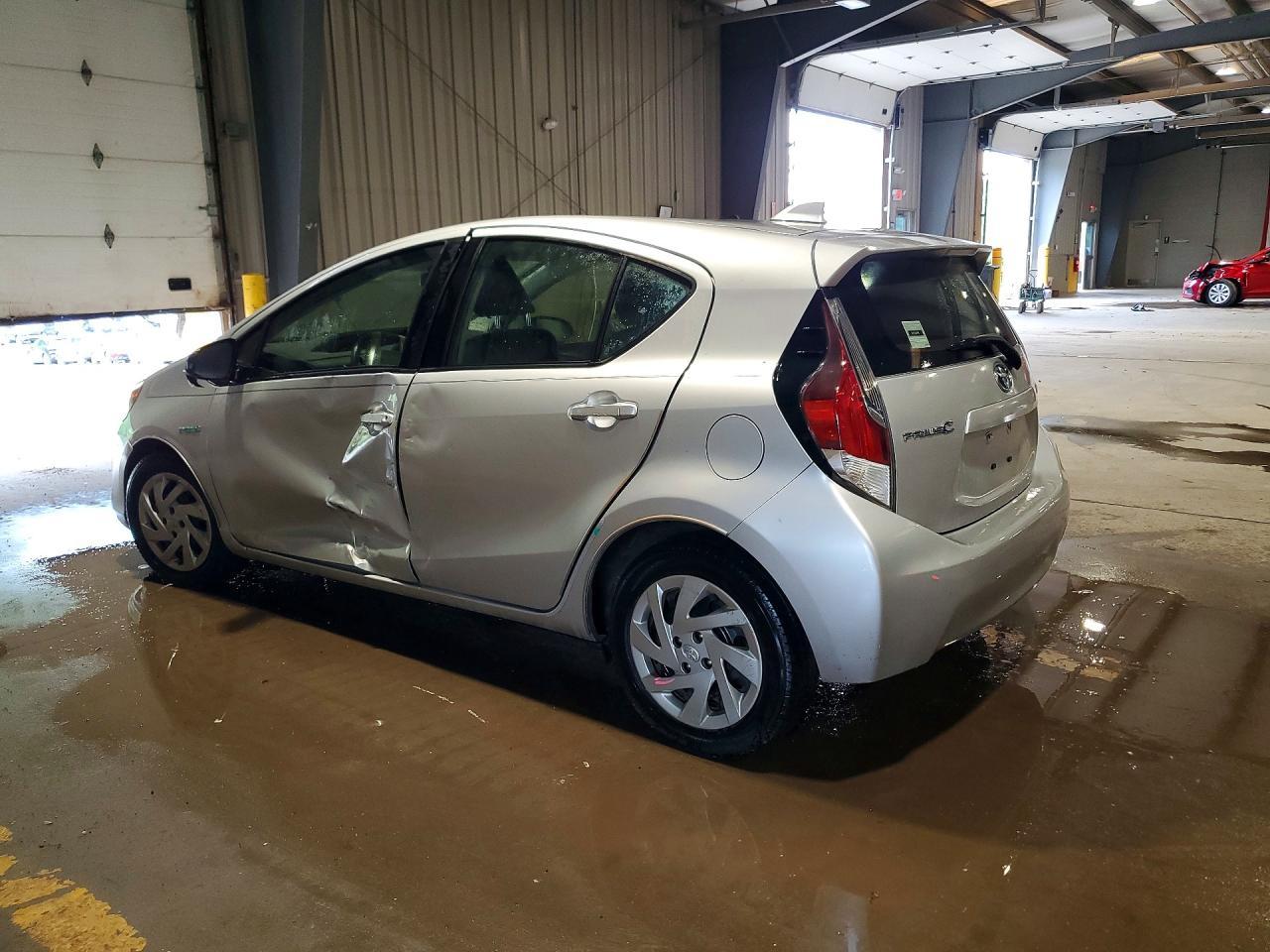 2015 TOYOTA Prius c