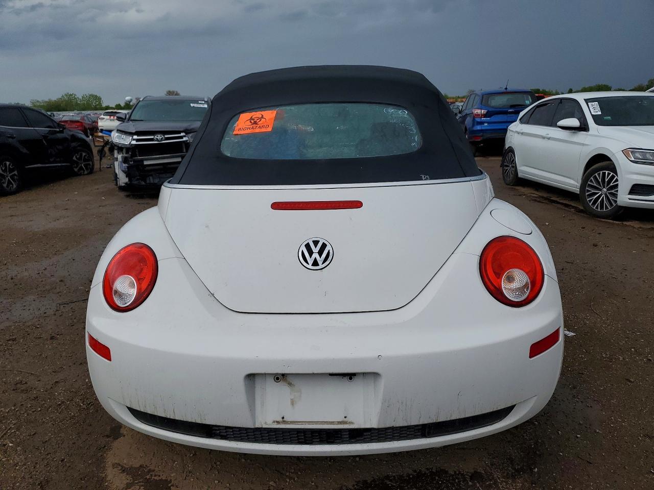 2010 VOLKSWAGEN Beetle