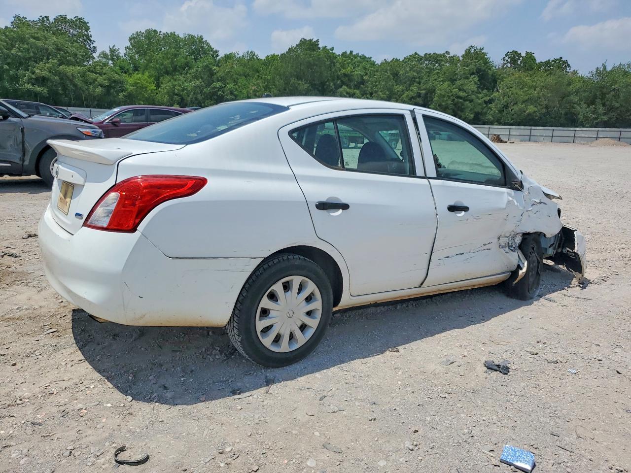 2014 NISSAN VERSA