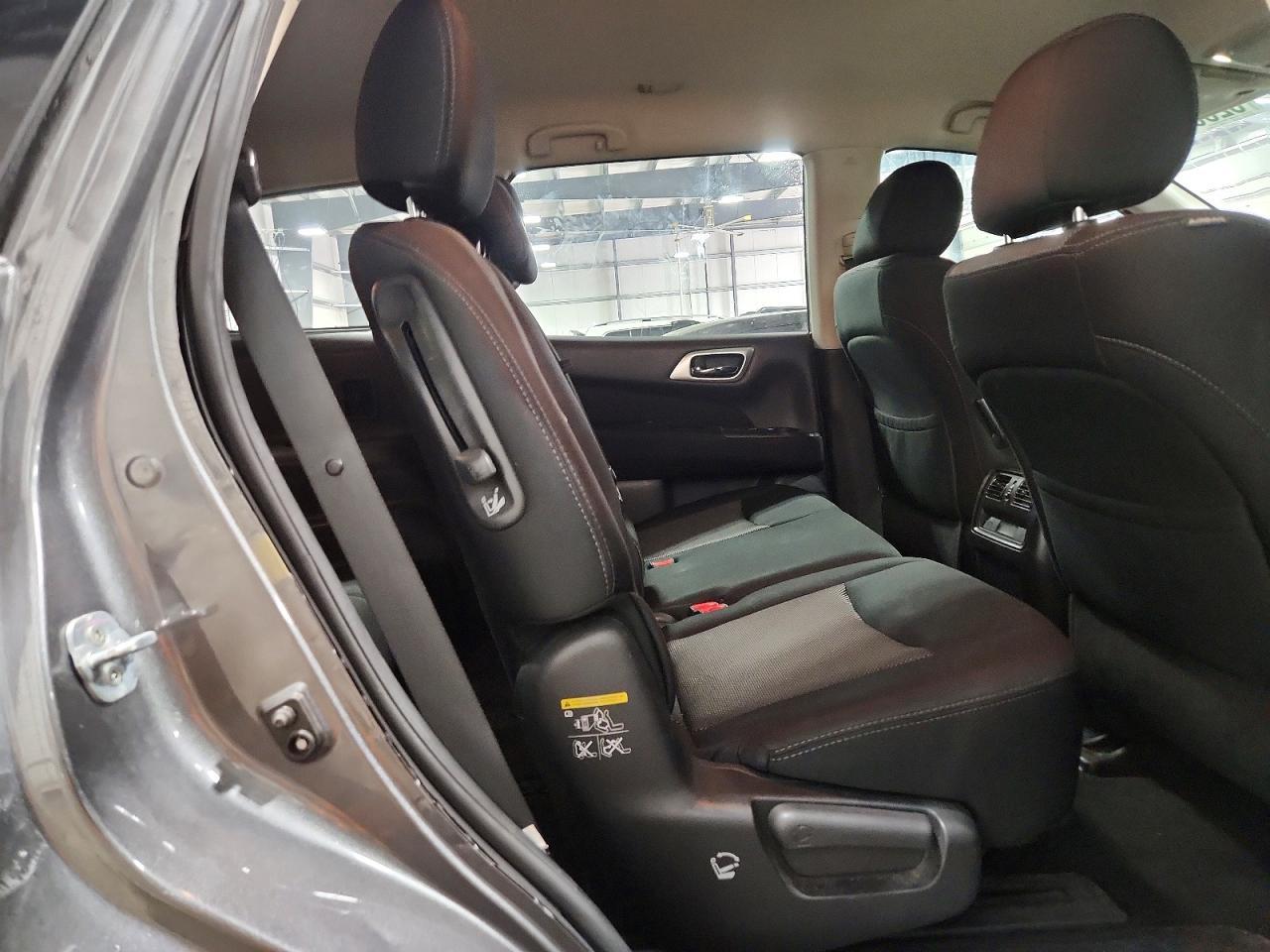 2017 NISSAN PATHFINDER