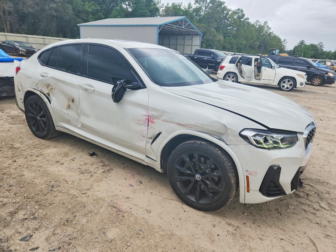 2022 BMW X4