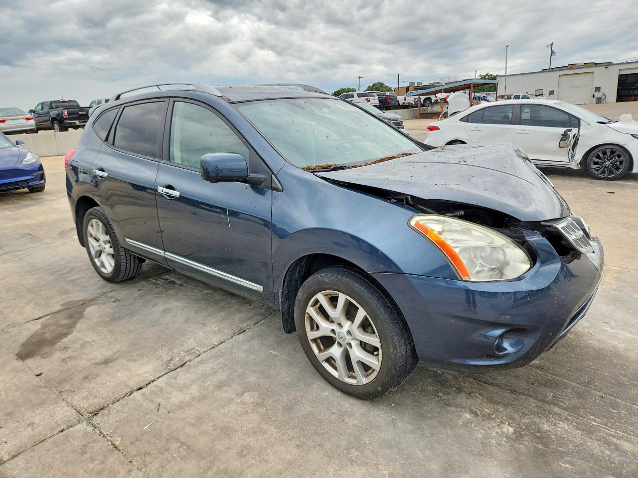 2013 NISSAN ROGUE