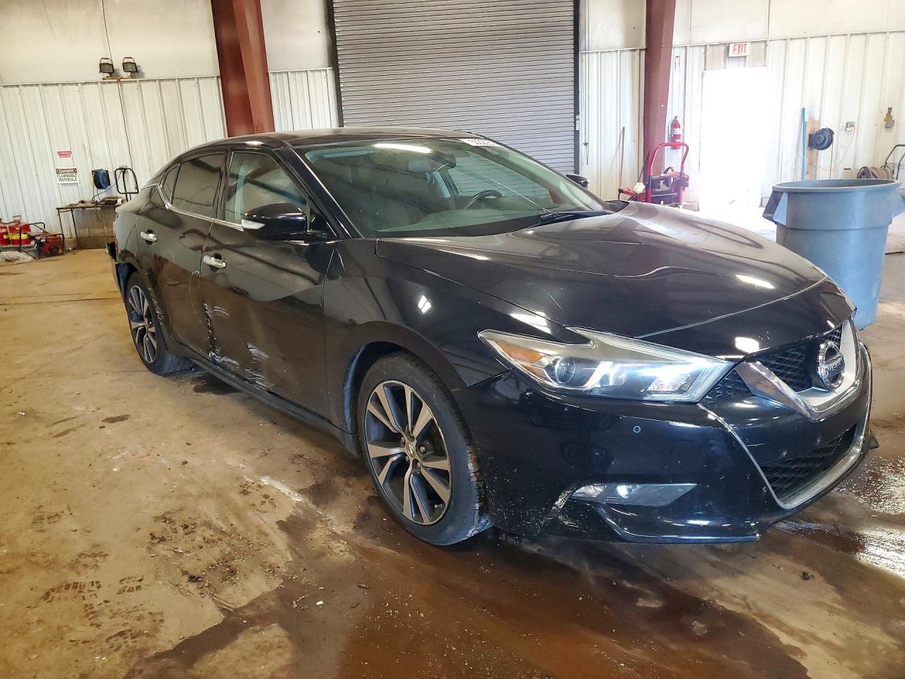 2016 NISSAN Maxima