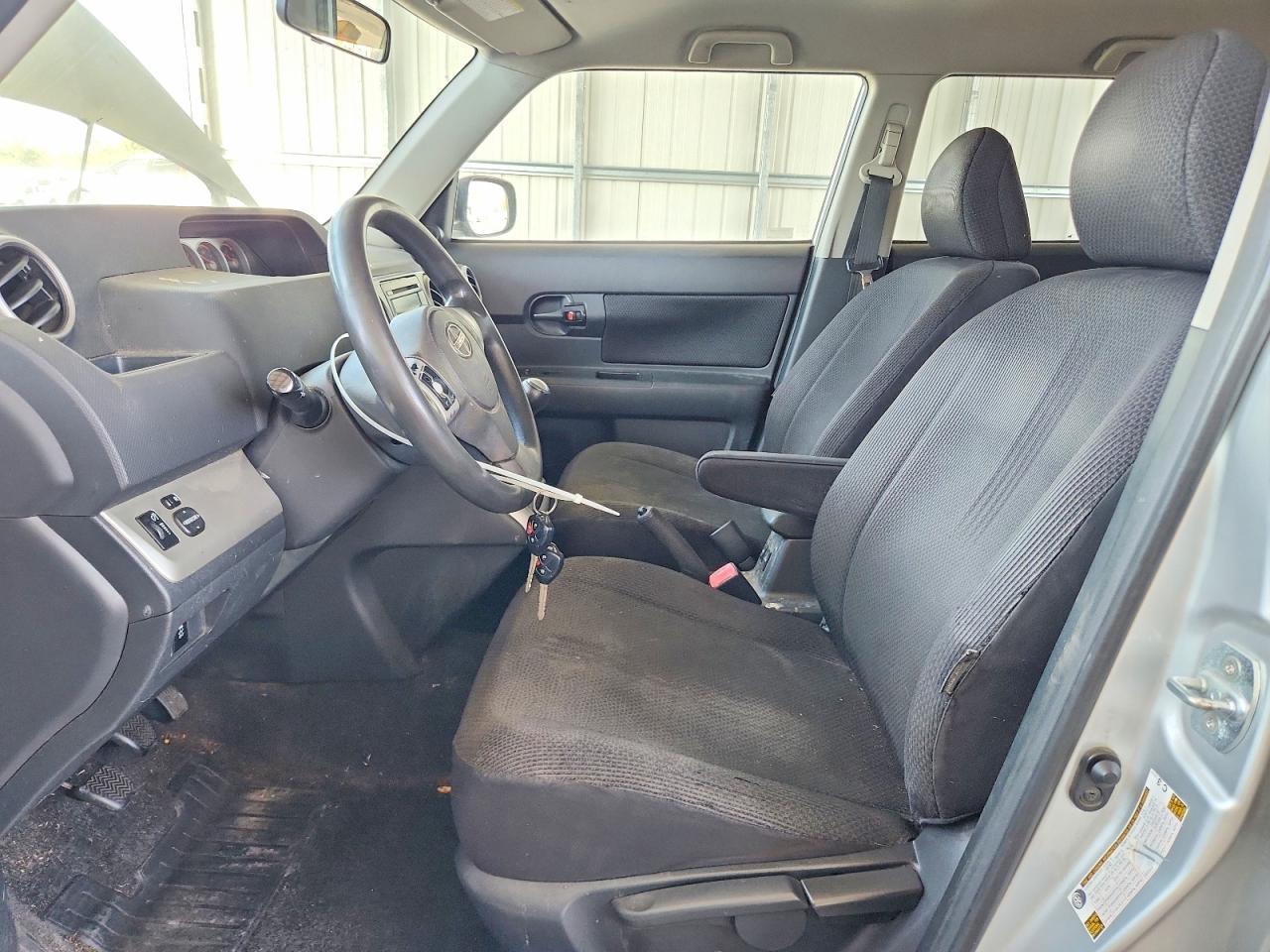 2009 TOYOTA SCION