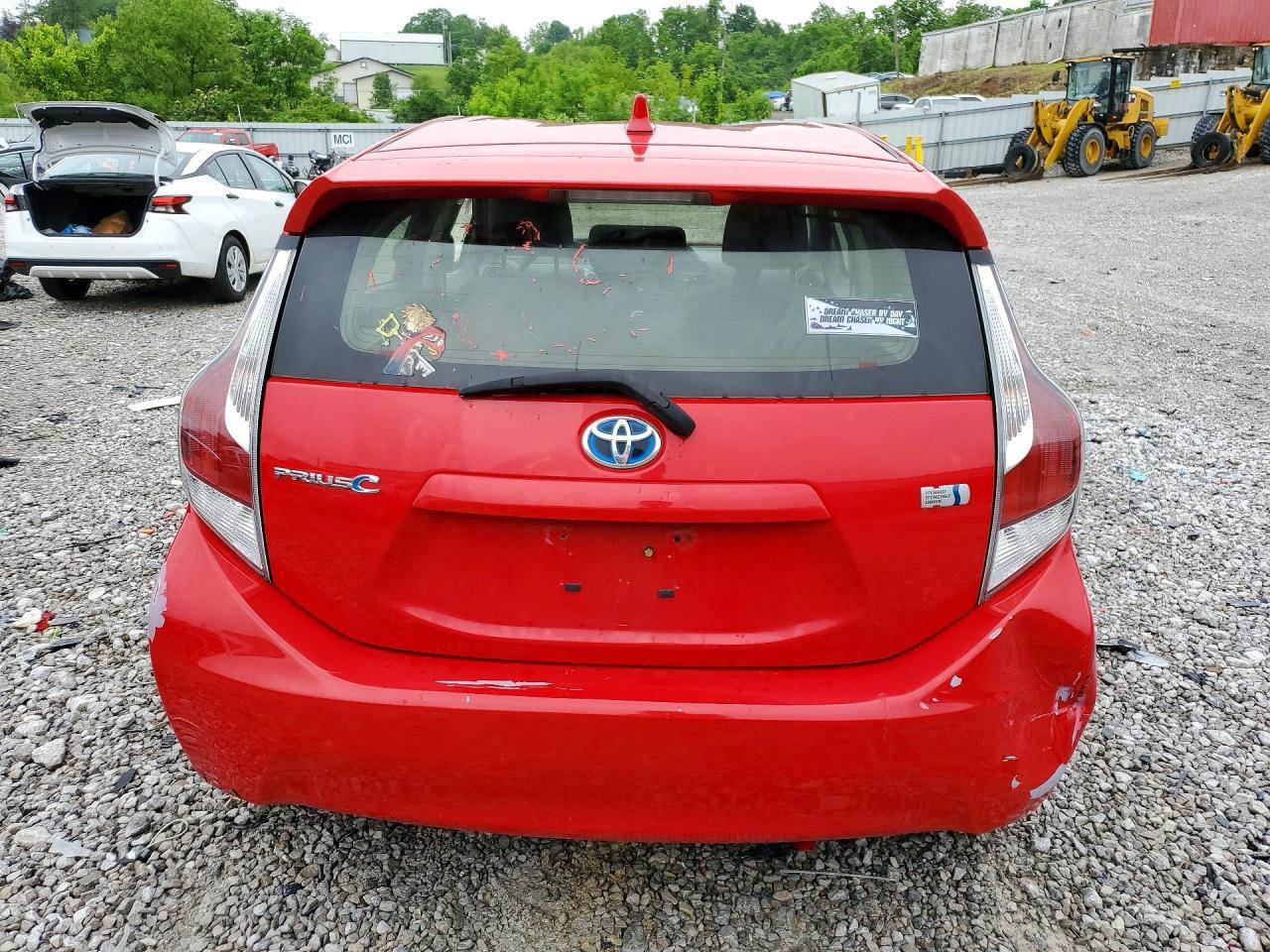 2016 TOYOTA Prius c