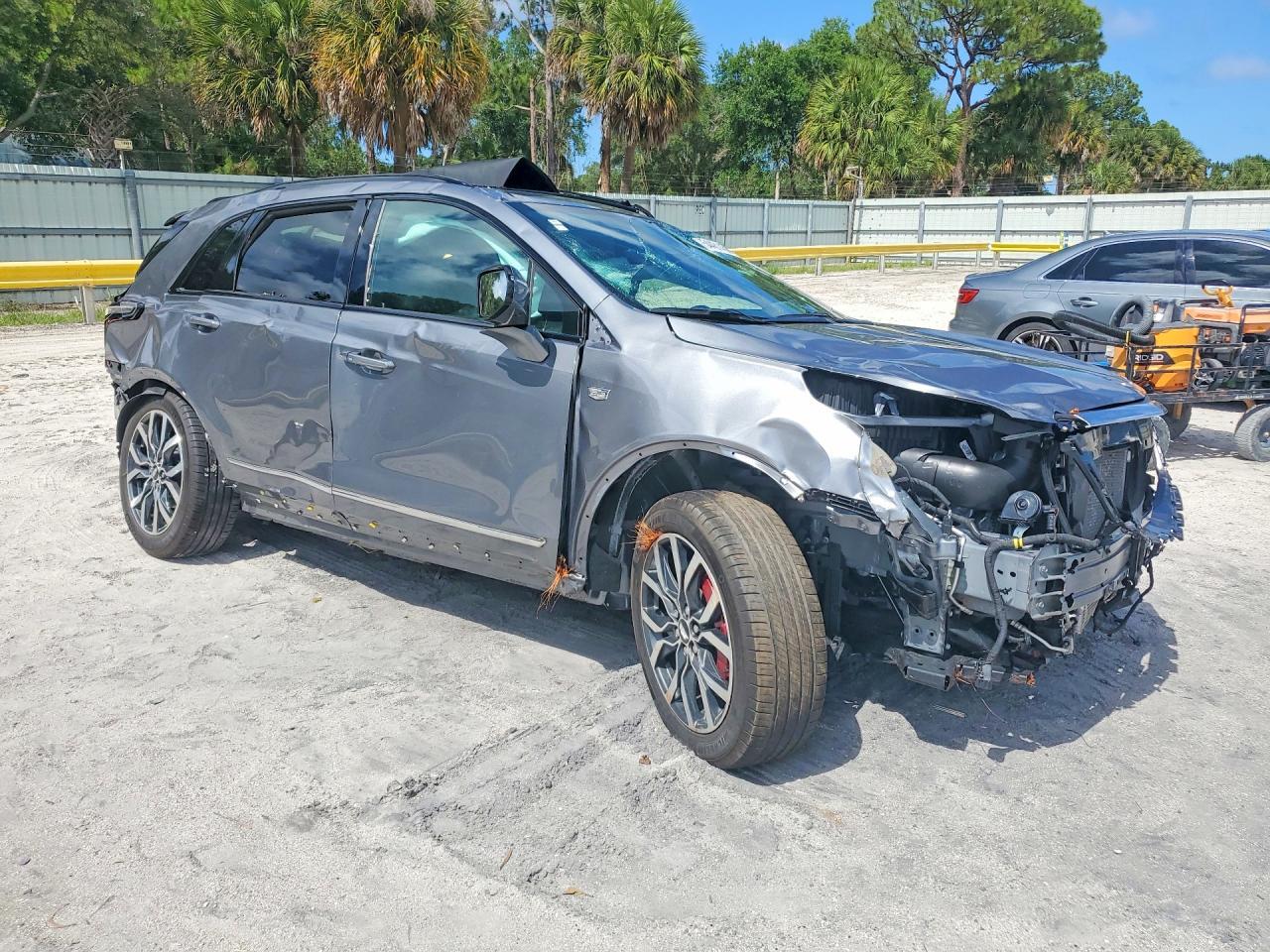 2022 CADILLAC XT5