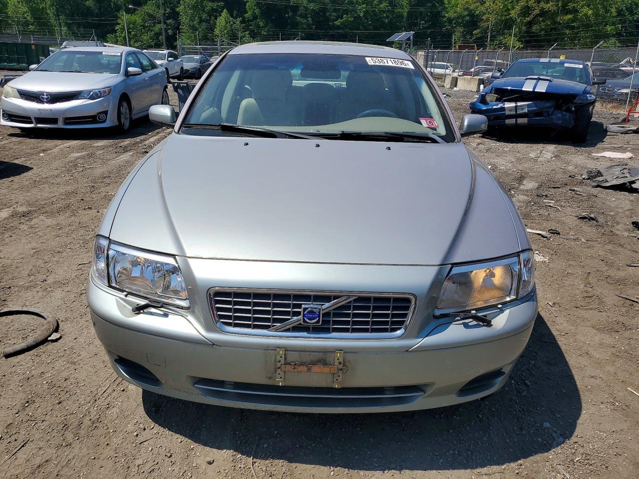 2004 VOLVO S80