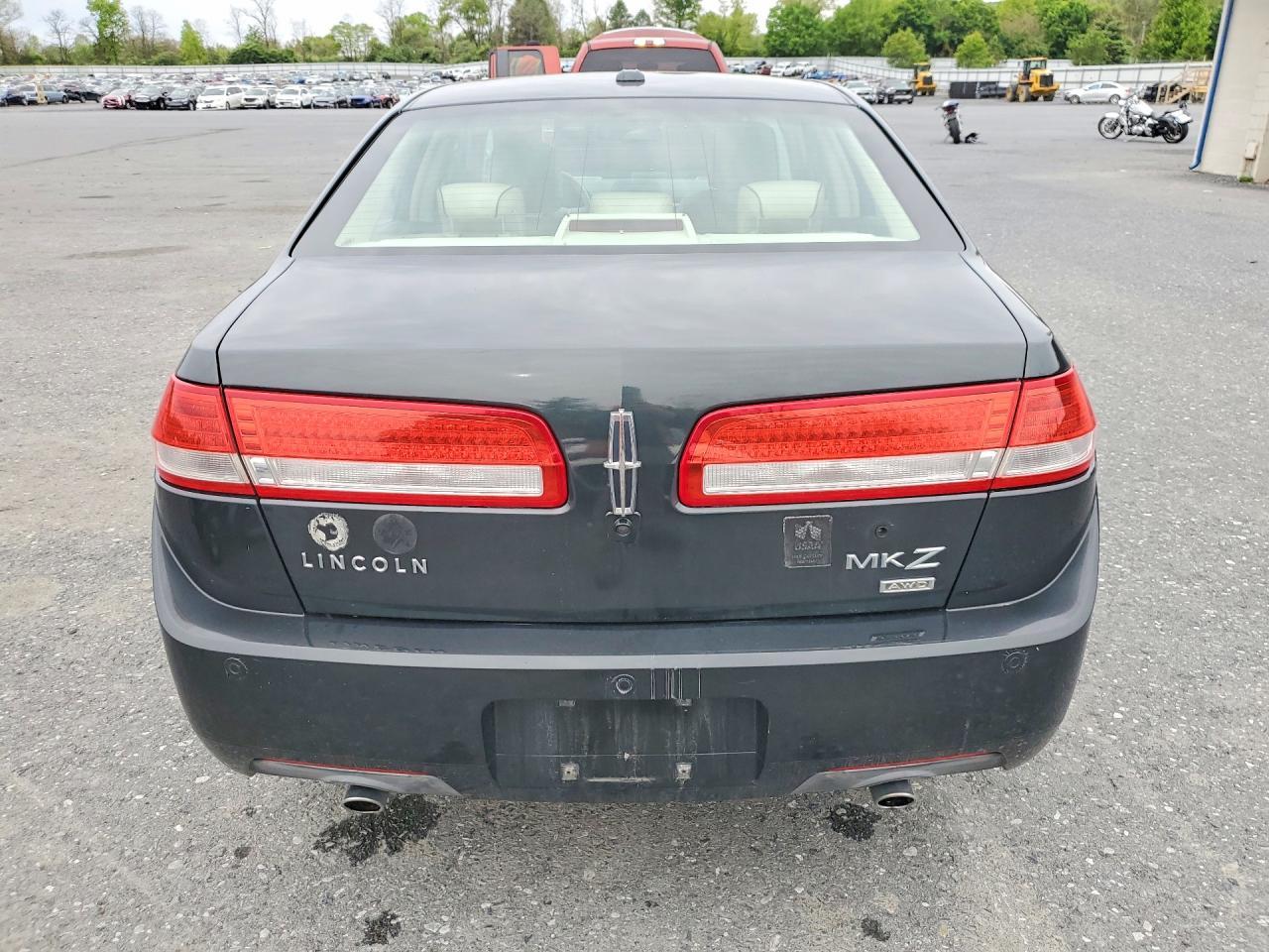 2010 LINCOLN MKZ