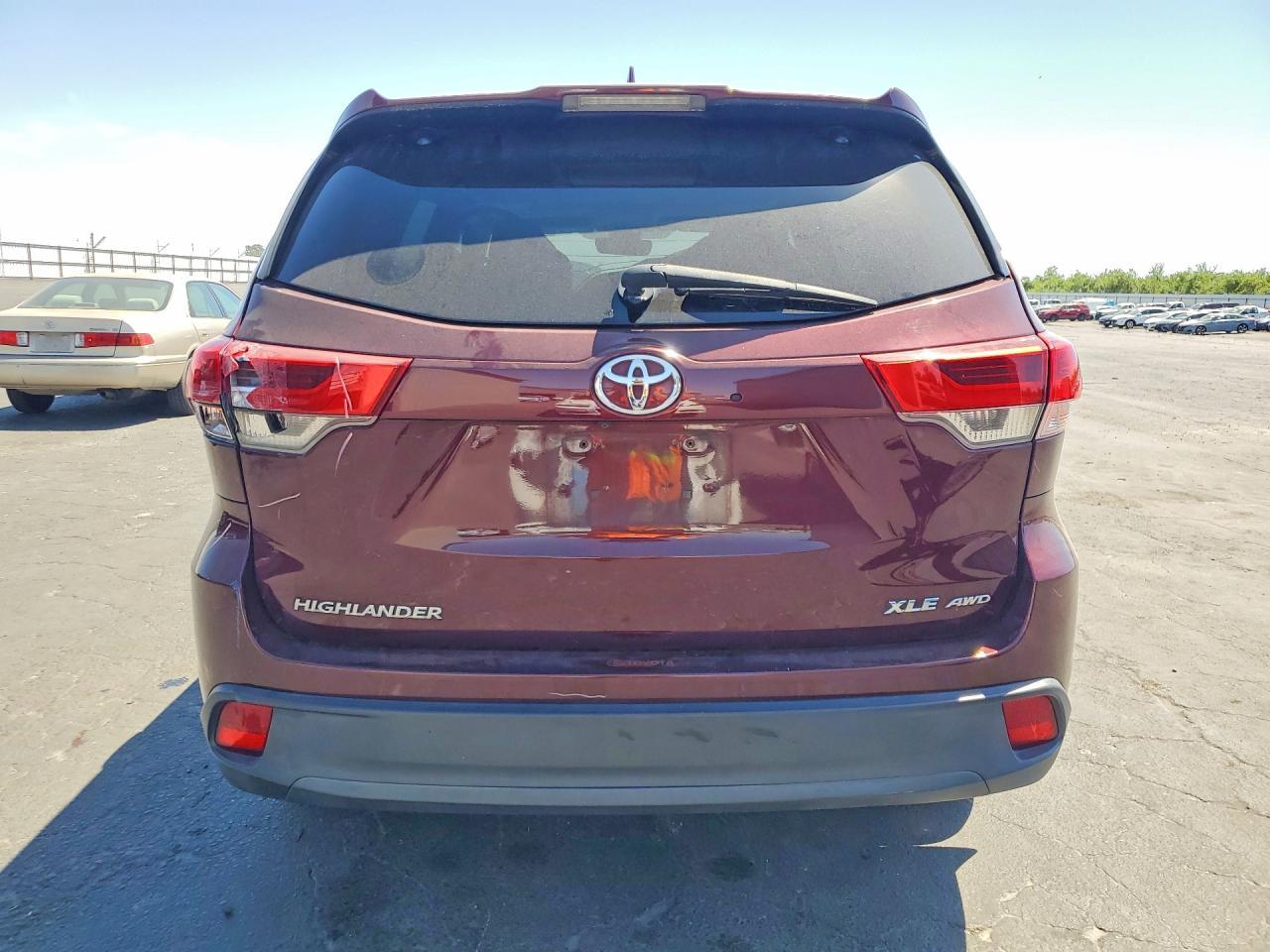 2018 TOYOTA HIGHLANDER