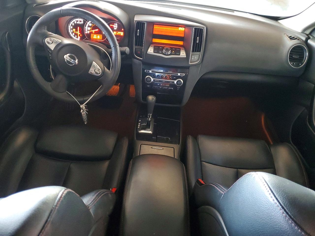 2009 NISSAN Maxima